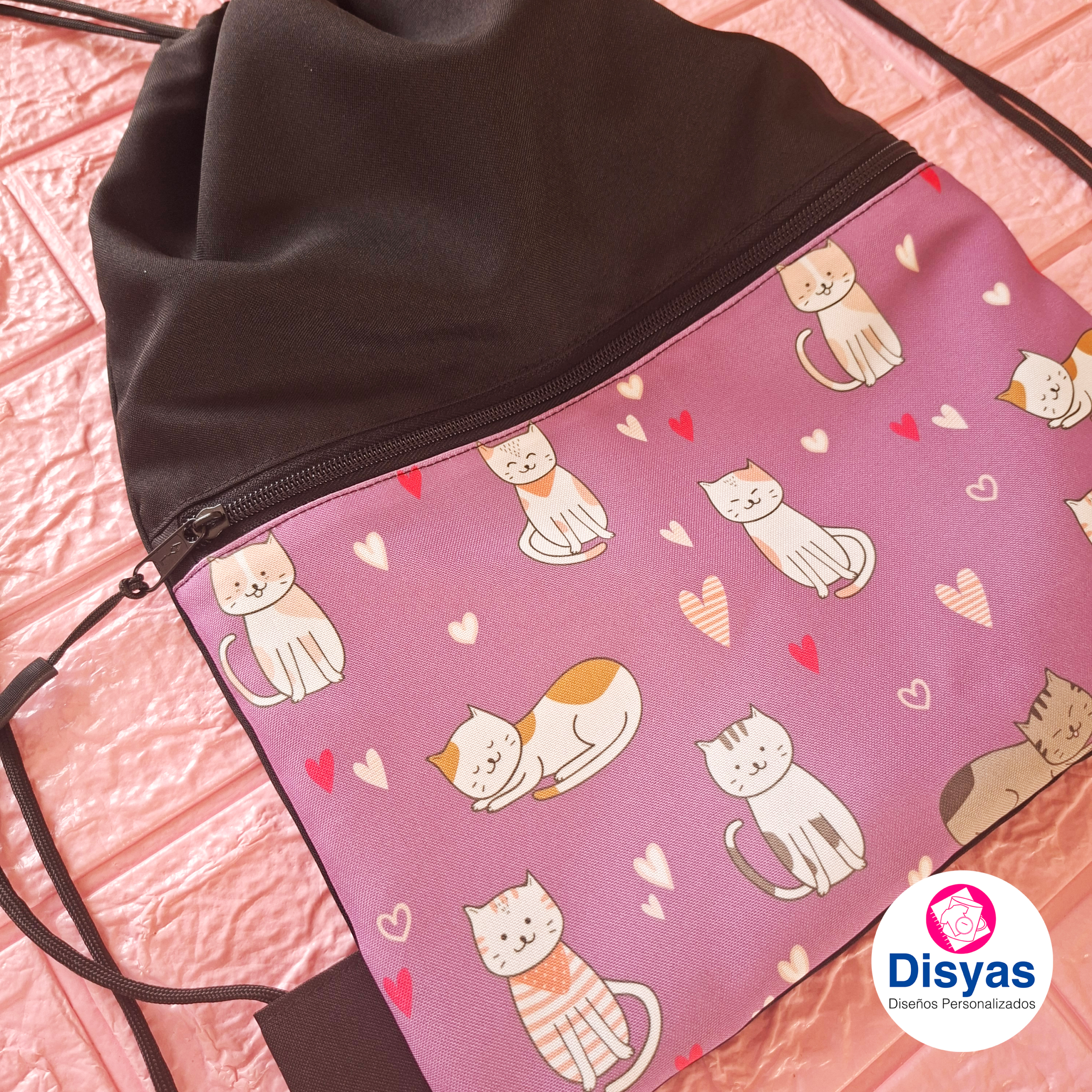 Morral Con Cordón y Bolsillo Frontal Diseño Gatos - Imagen 2