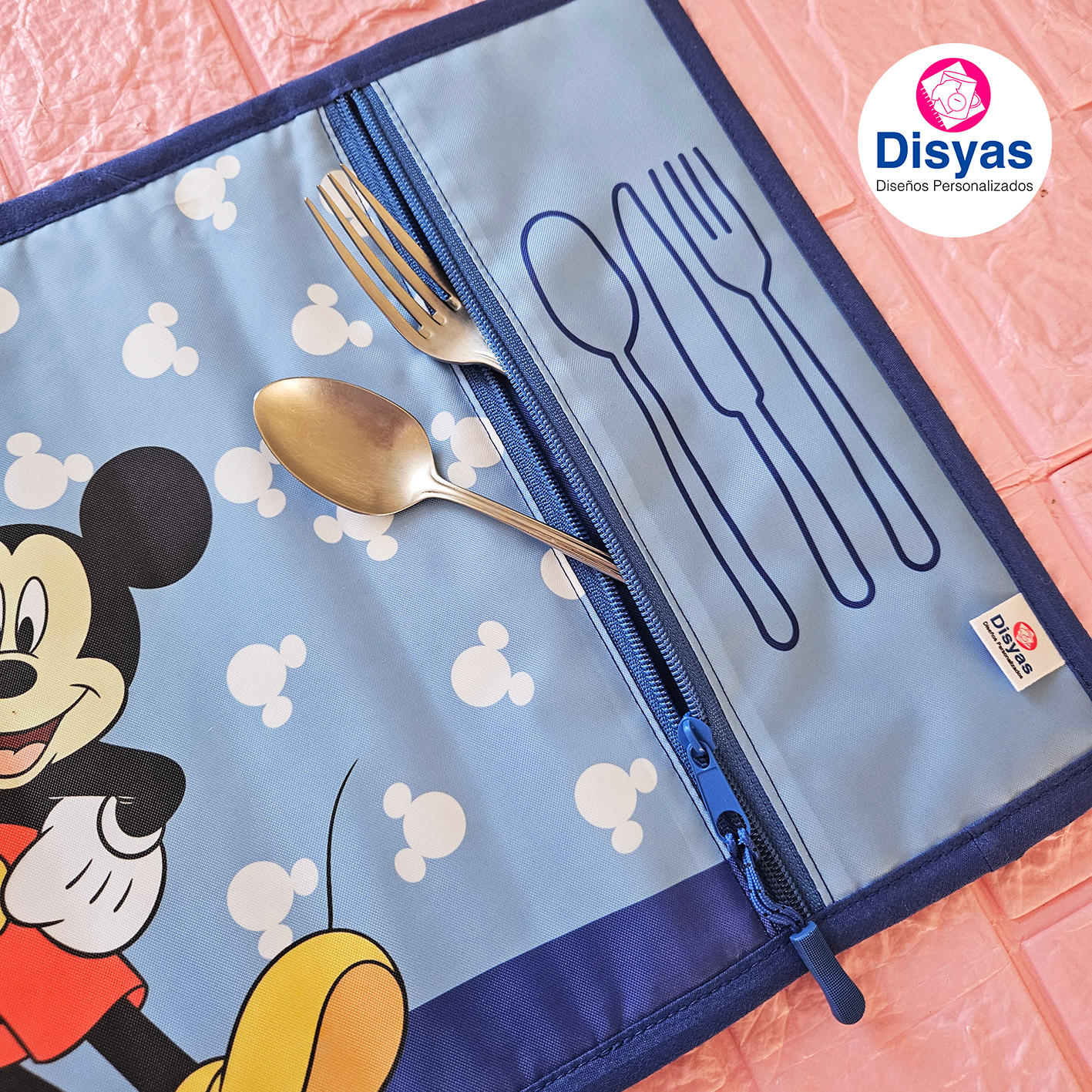 Individual Infantil Con Bolsillo Para Cubiertos Mickey Mouse - Imagen 2
